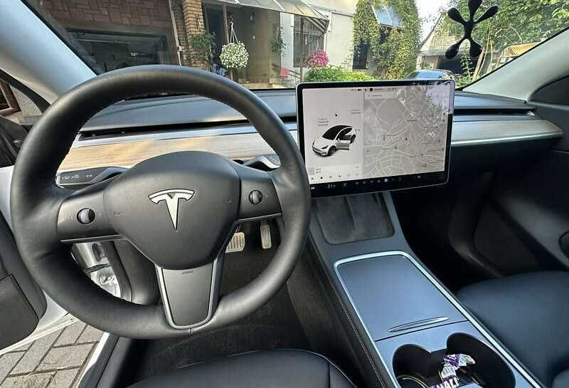 Tesla Model Y 2021 Dual Motor