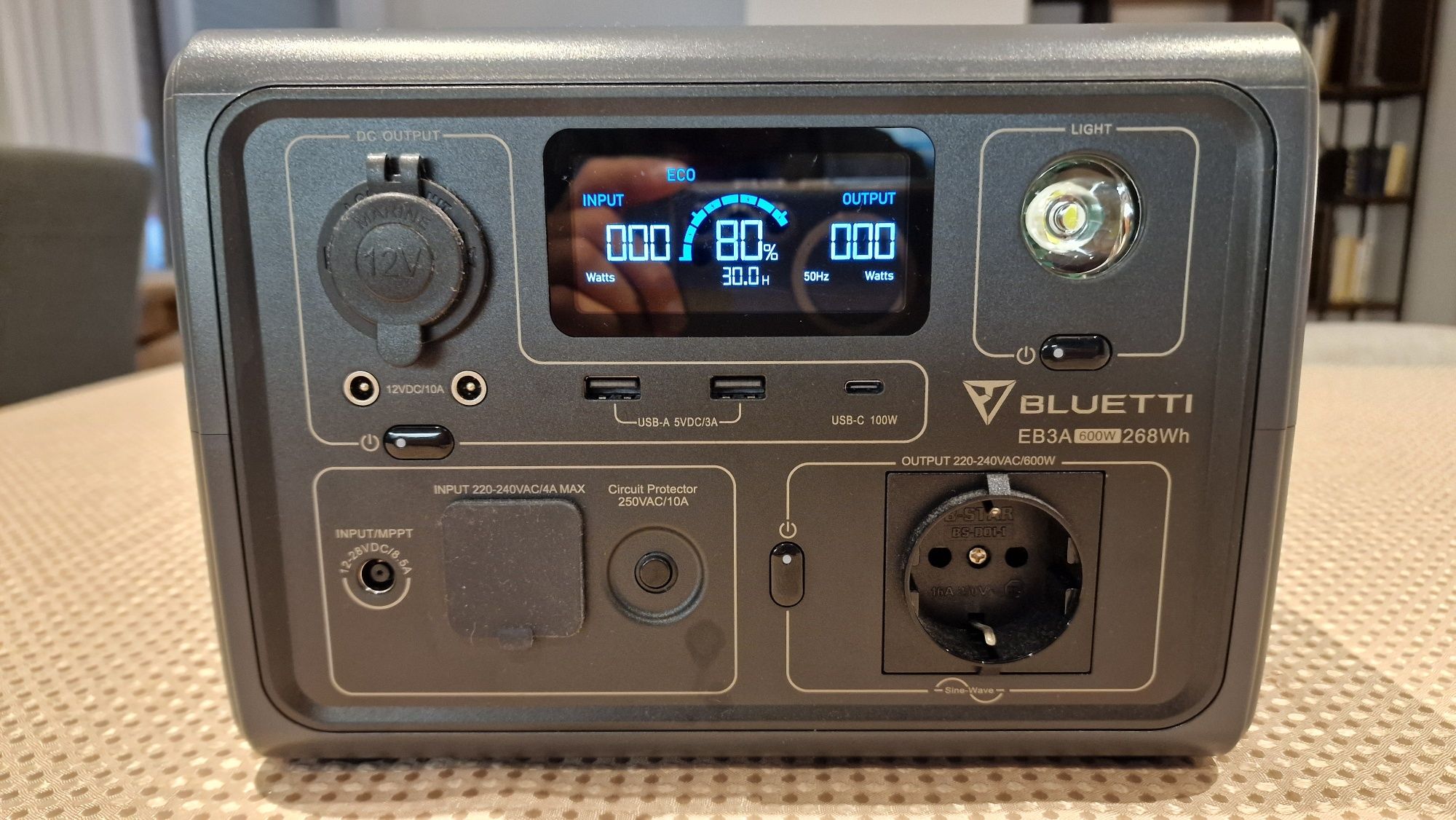 Gerador de energia portátil BLUETTI EB3A praticamente novo