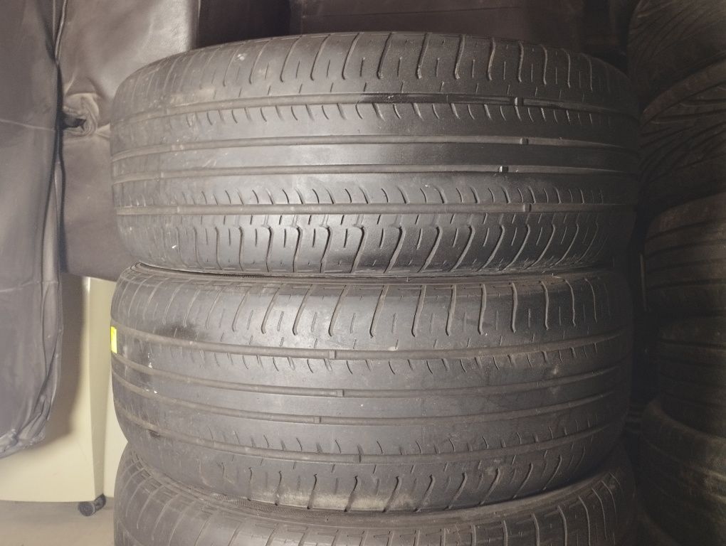 Резина Шини R18 235*55 Hankook