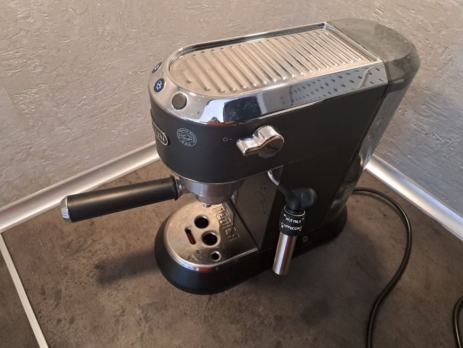 Ekspres kolbowy delonghi ec685