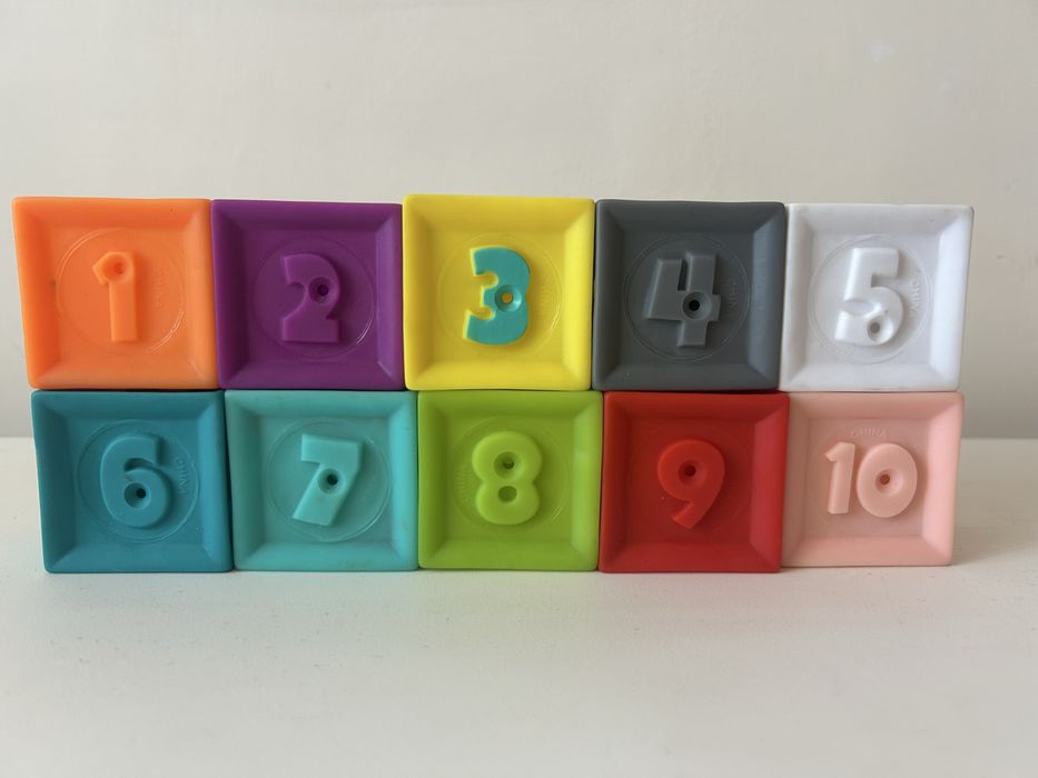 Розвиваючі силіконові кубики Infantino