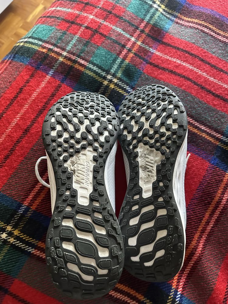 Tenis Nike Revolution 6 Next Nature brancos mascuino 43 EUR