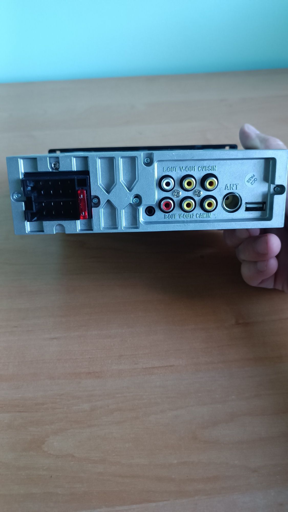 Автомагнітола з висувним екраном 7 дюймів 1DIN — підтримка CarPlay і A