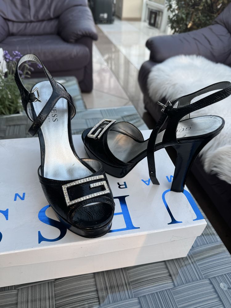 Szpilki Guess by Marciano
