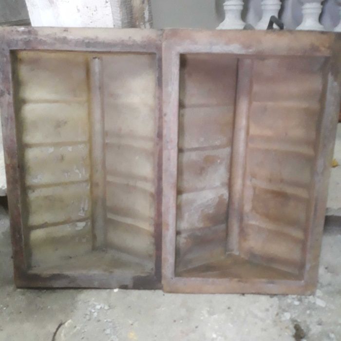 Формы для бетонных балясин бу. Из стеклопластика. Колооны, цветники.