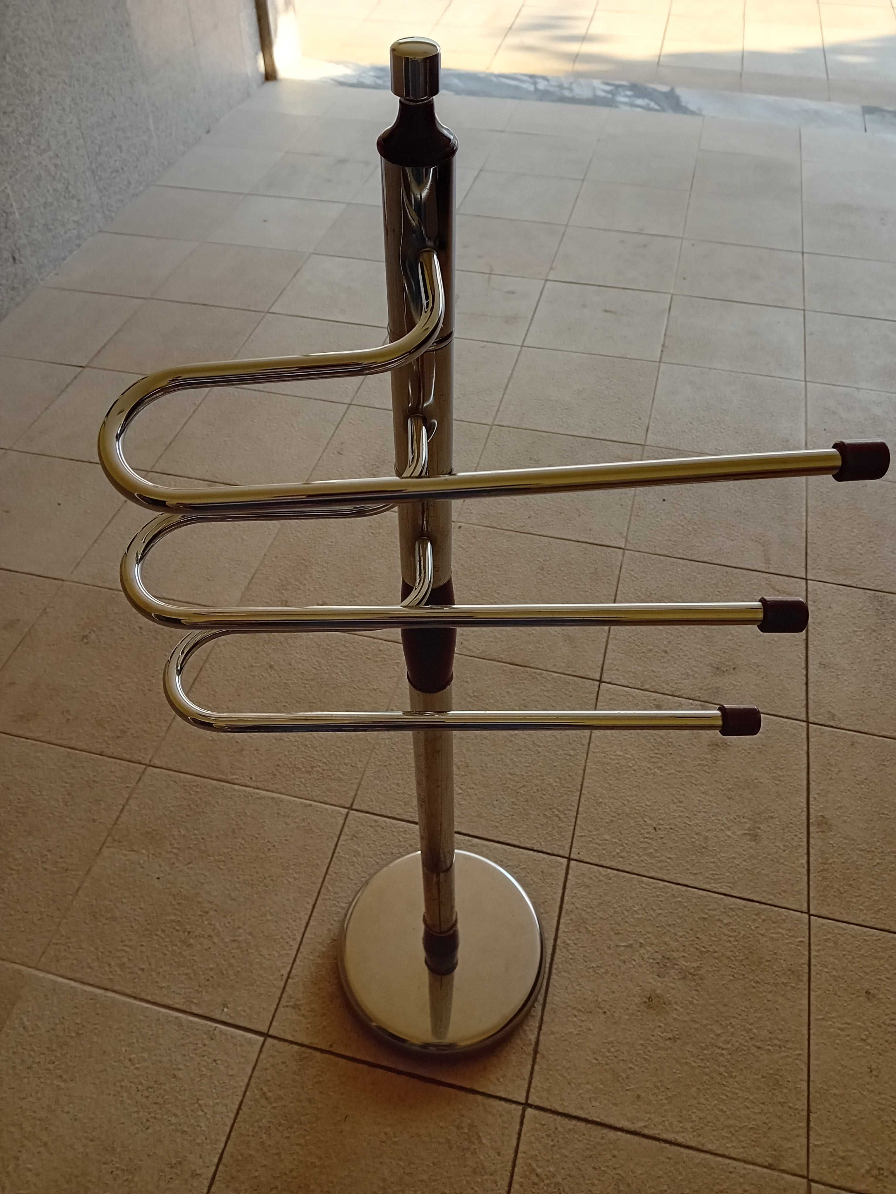 Suporte toalheiro de casa de banho