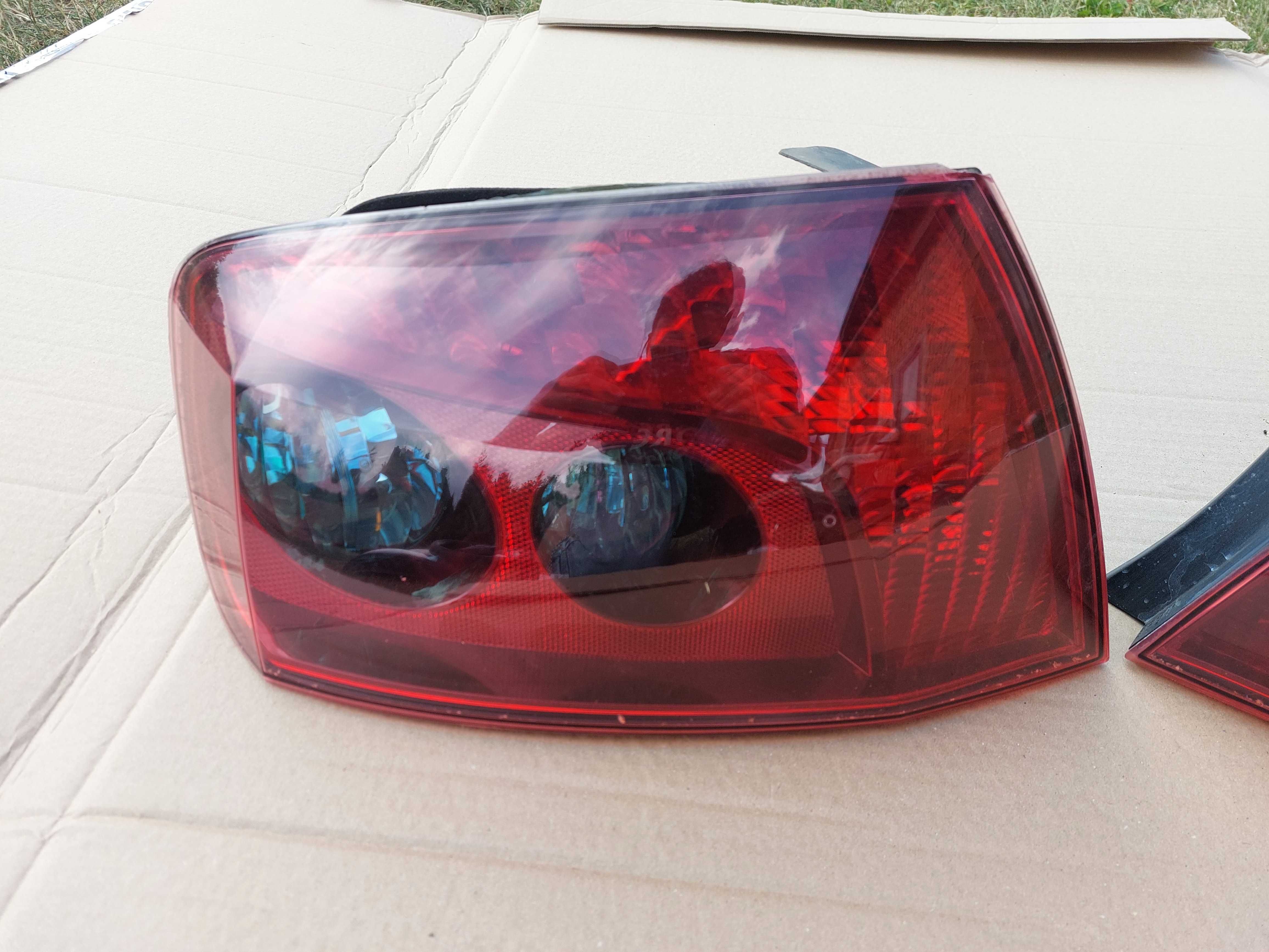 Lampa Lewa Prawa tył Peugeot 407 Sedan SZKŁO BDB EU