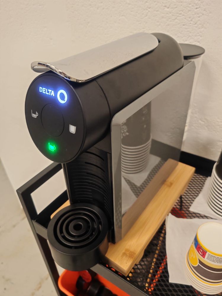 Maquina Cafe Delta Q Mini Qool Cinza