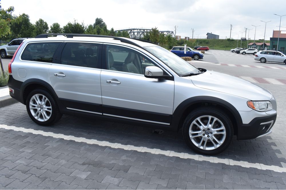Volvo  xc70  2016