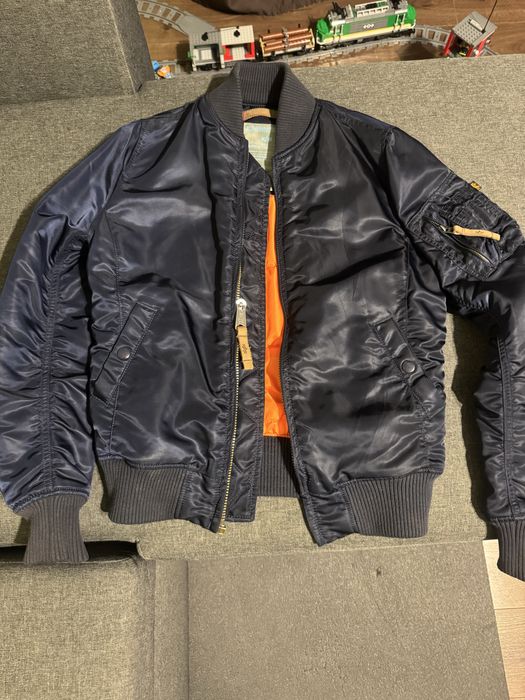 Бомбер Alpha industries