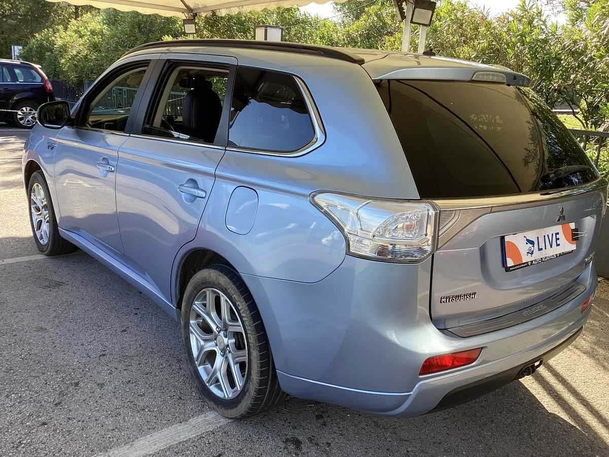 Mitsubishi Outlander PHEV Instyle 4WD 2014 — Híbrido Plug-in