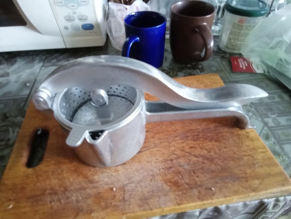 Продам новую советскую соковыжималку ручную для граната.