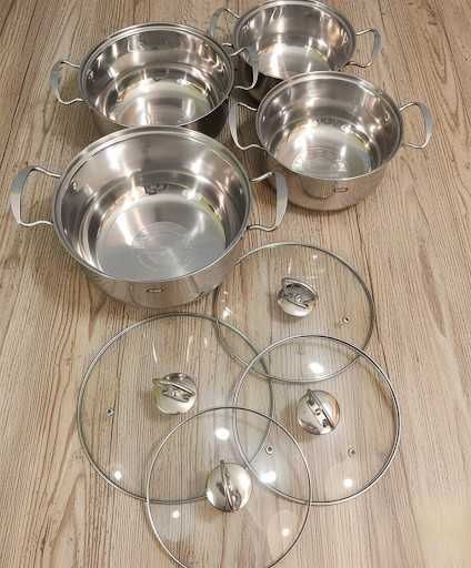 Набір каструль ∙ Нержавіюча сталь ∙ Термостійкі скляні кришки.Кастрюлі