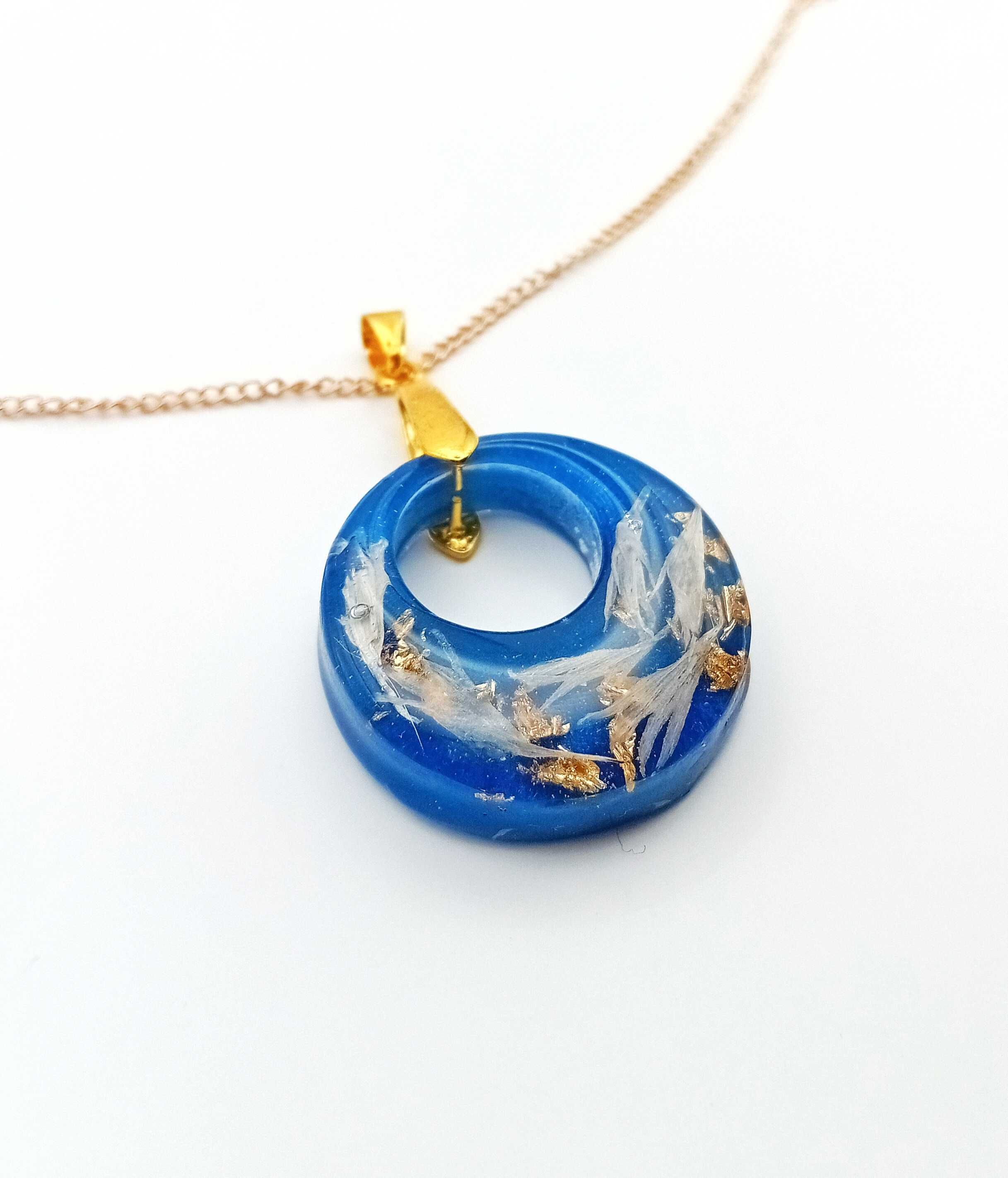Okrągły Wisior z Żywicy z Suszonym Chabrem - Handmade