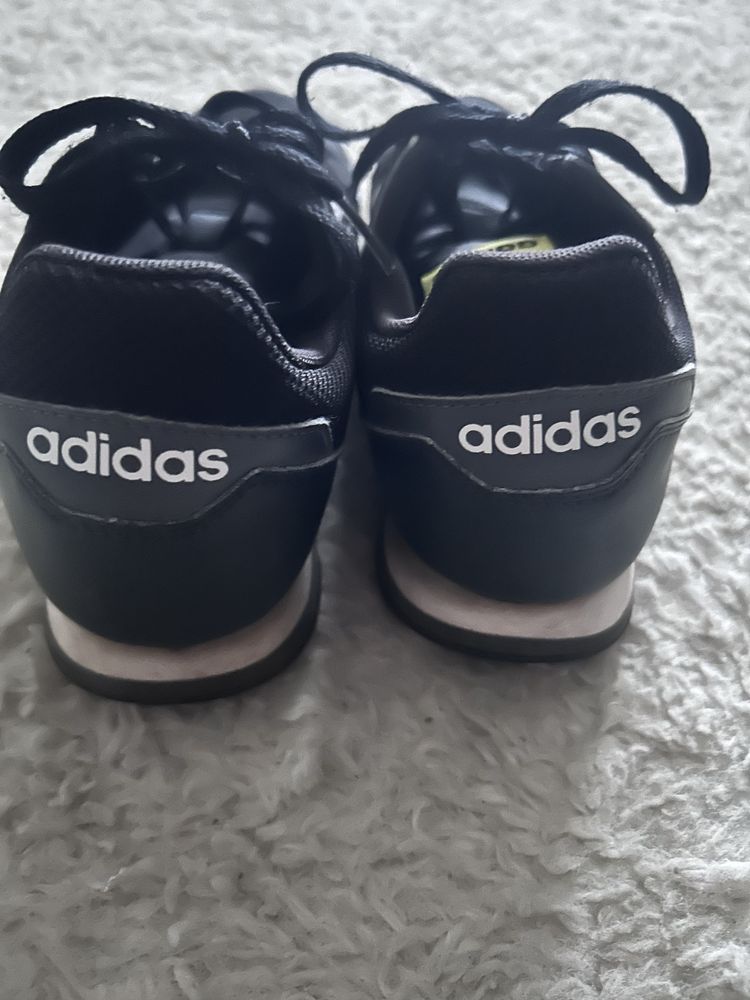 Butysportowe Adidas r. 36