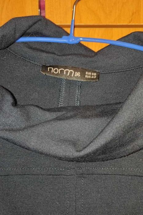 Классическое платье р.42