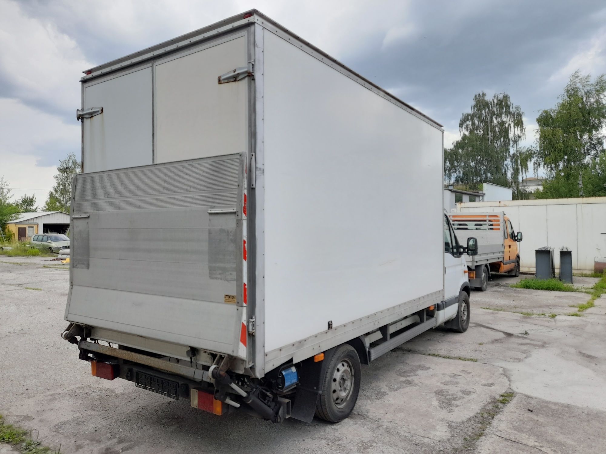 Kontener Renault master T35 dci 150