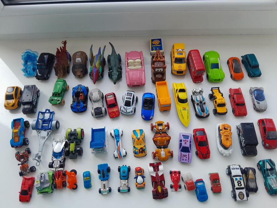 Машинки модельки Hotweels  та інші
