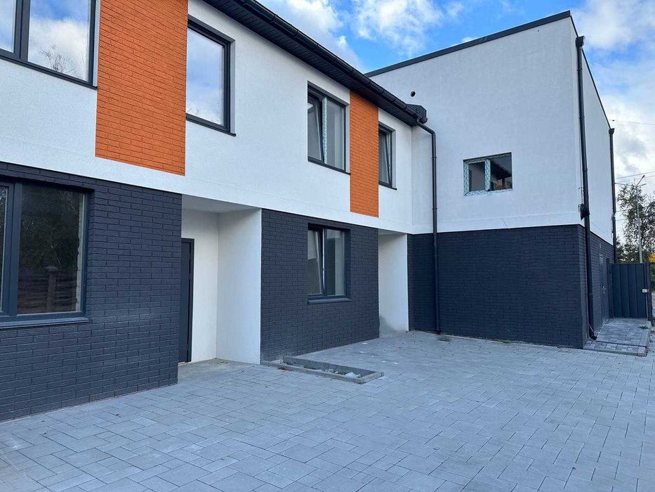 Продаж таунхаусу 103м2. 3 кімнати. Всі комунікації. с.Ворзель. ID:755