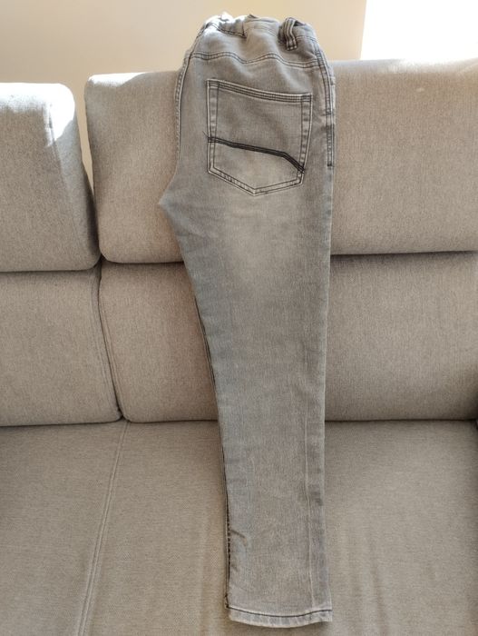 Spodnie chłopięce r.158