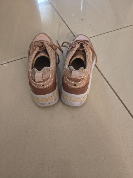 Buty Tommy Hilfiger rozmiar 40
