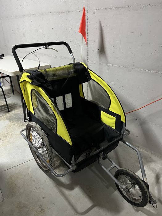 Reboque de transporte de crianças