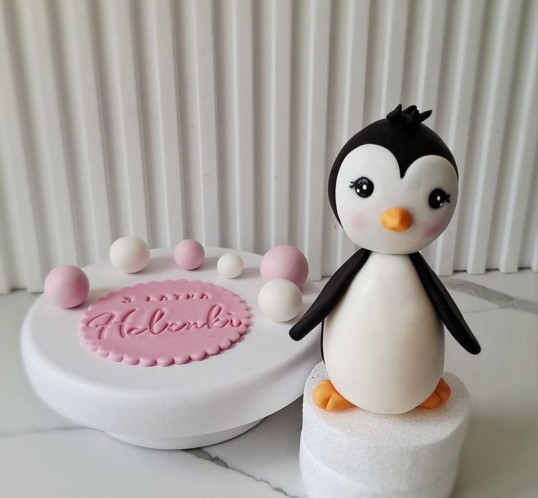 Pingwinek zestaw z masy cukrowej na tort dekoracja 3D