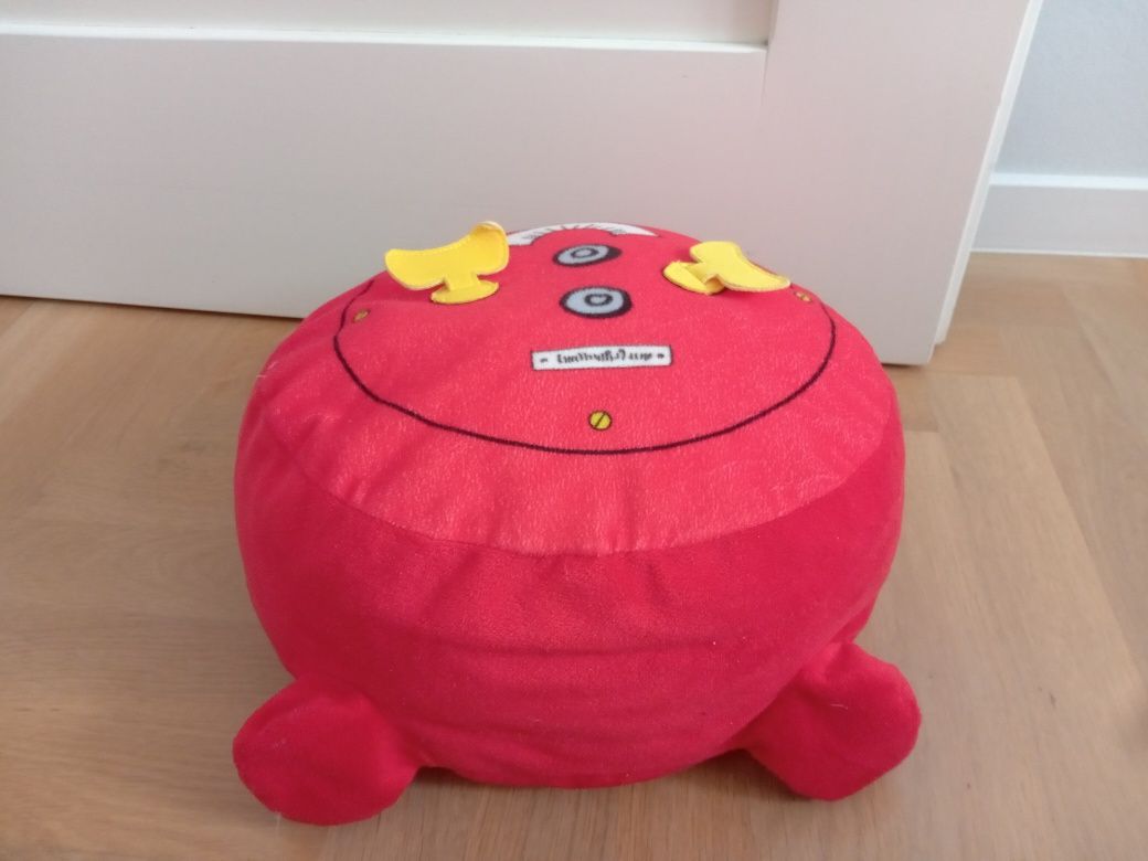 Zegar Ikea poduszka dekoracyjna budzik Hemmahos