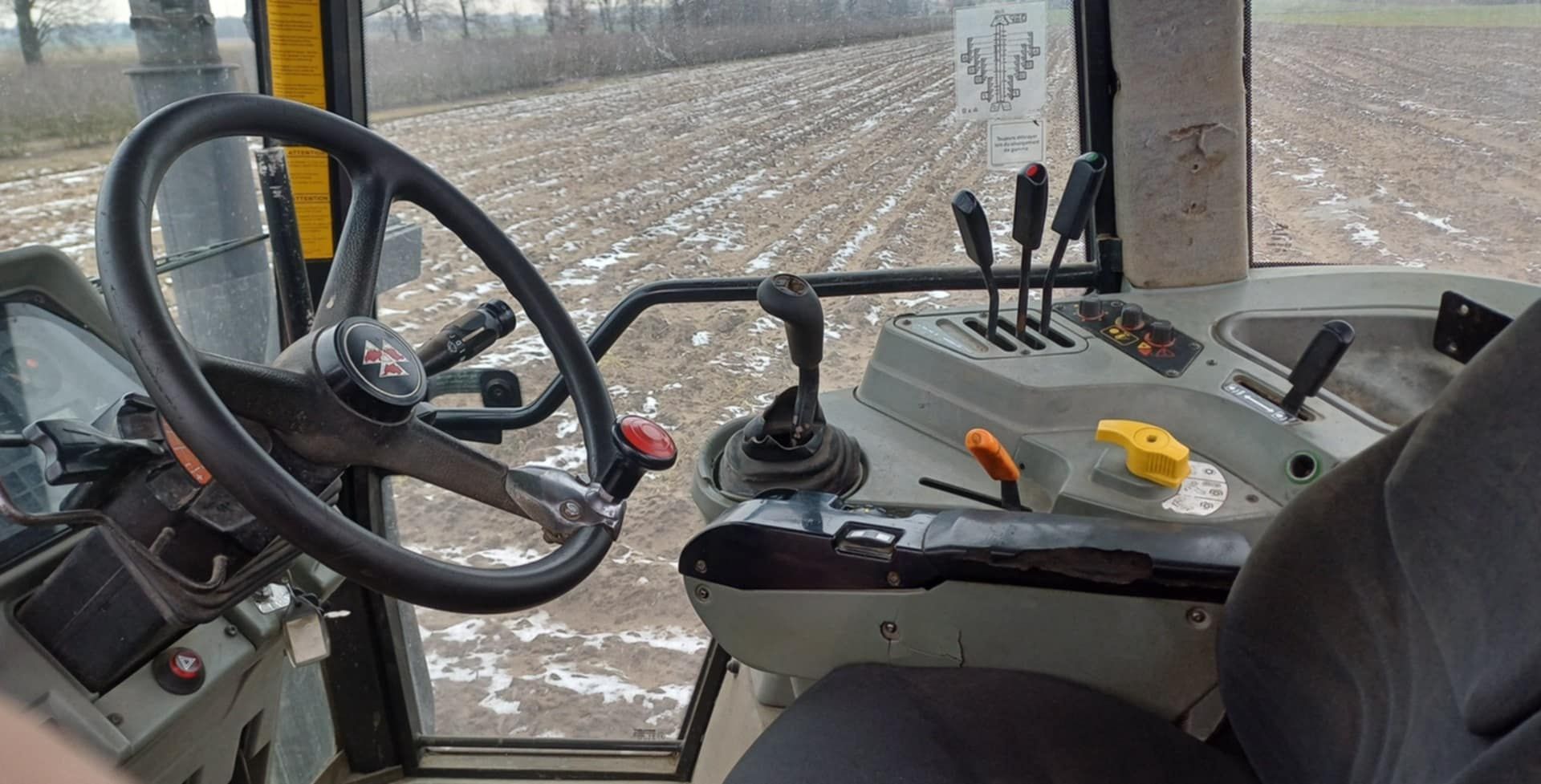 Massey Ferguson 6270