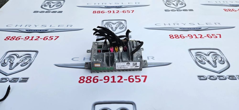 Chrysler Pacifica 2016- Radio Tuner GPS Sterownik Navi Moduł  68351931AH PANASONIC