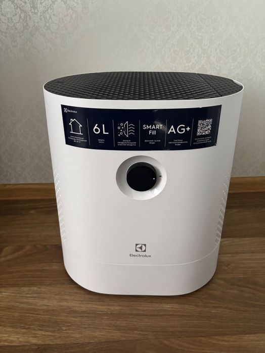 Зволожувач повітря, очисник Electrolux EHW-600