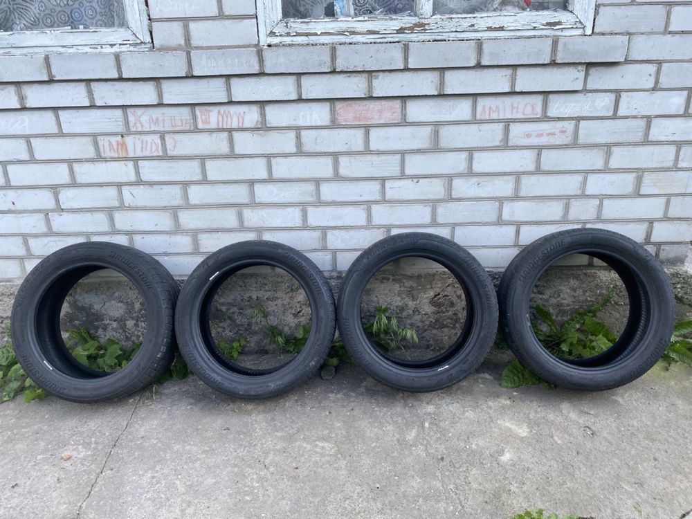 Резина літня Continental 225/45 R17