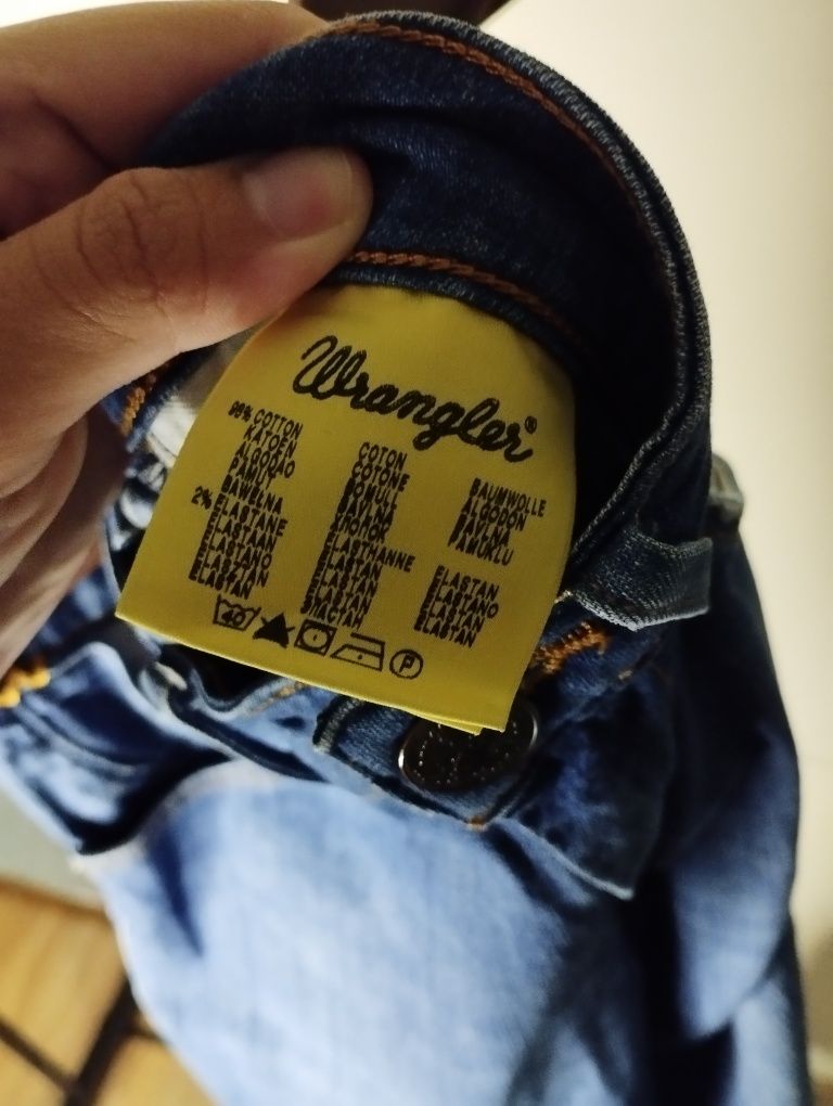 Jeansy dżinsy Wrangler damskie rozmiar 24 granatowe