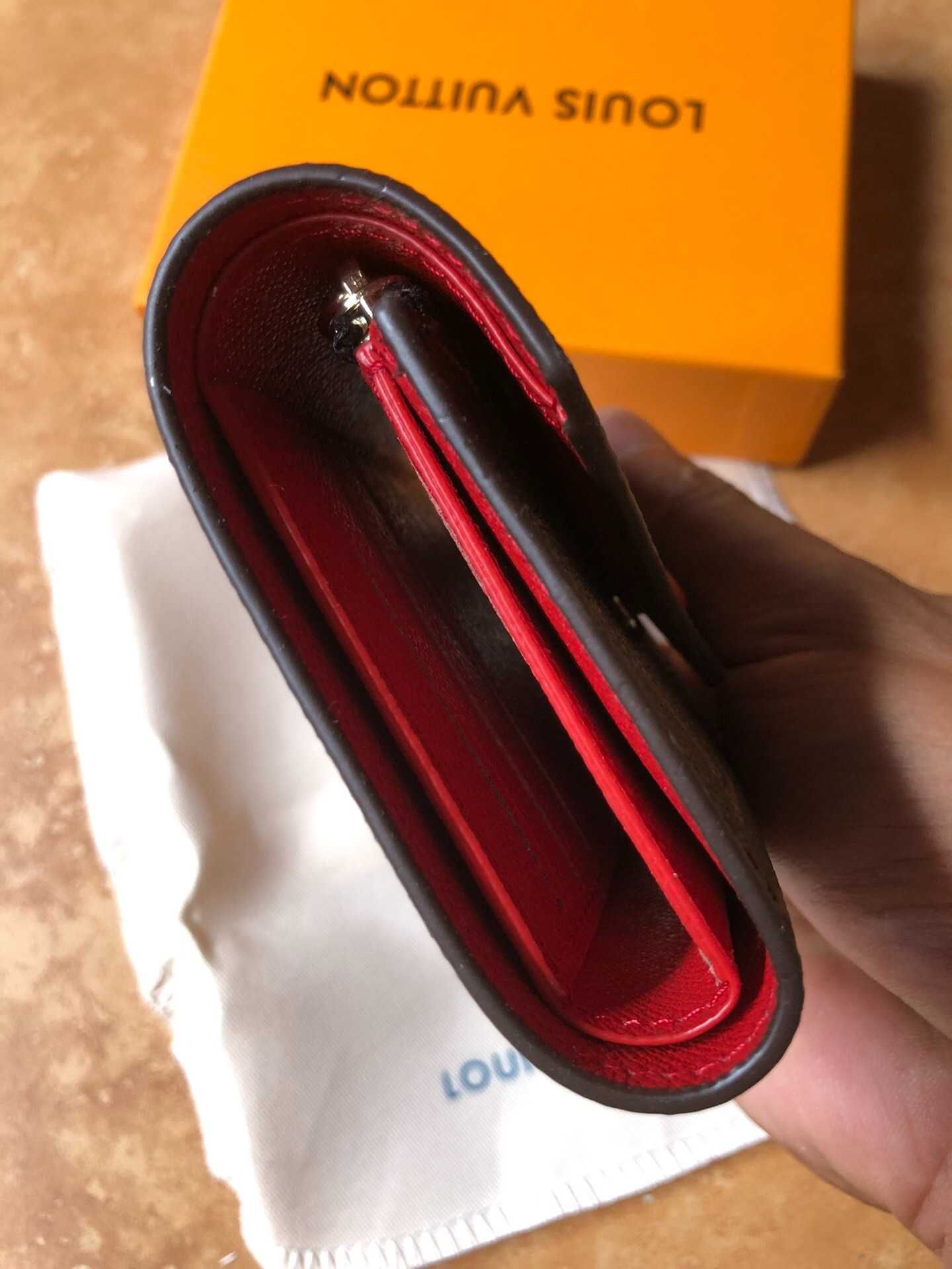 Nowe LV Louis Vuitton Victorine Mały portfel Czerwony przycisk