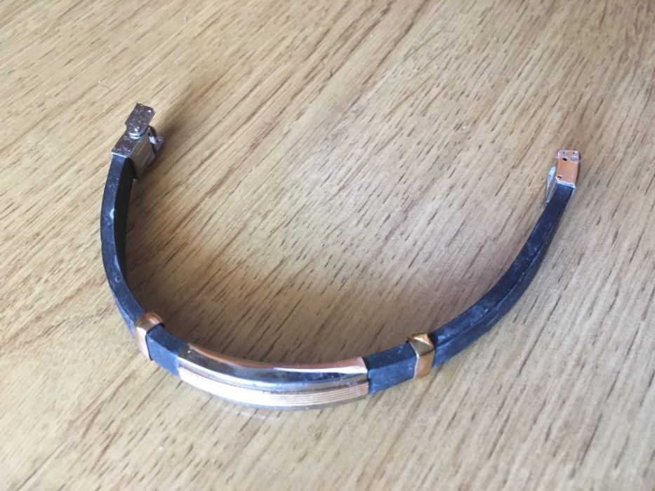 Pulseira em pele