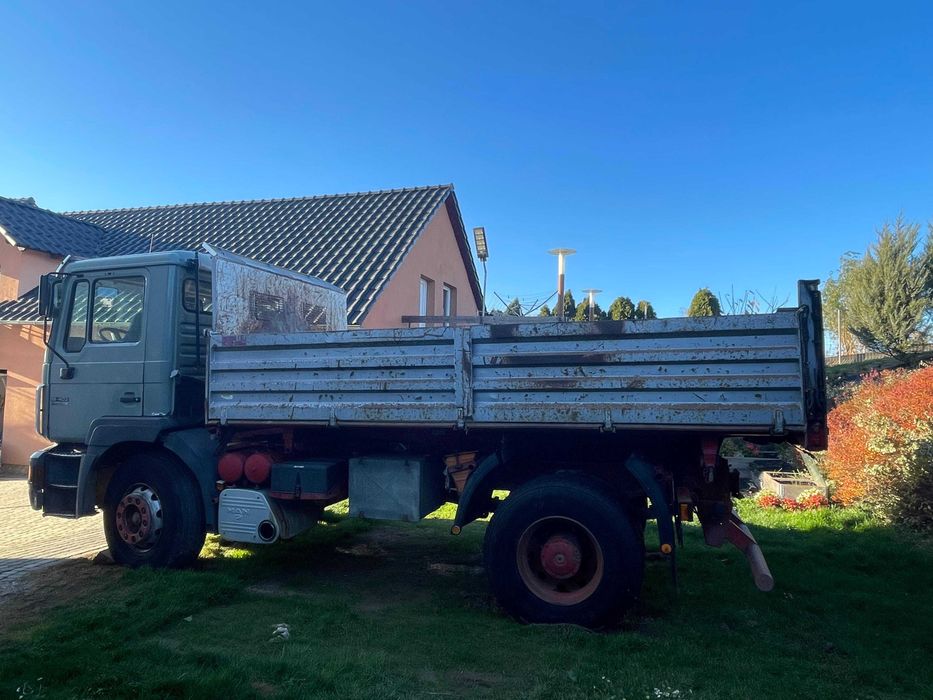 Sprzedam samochód ciężarowy