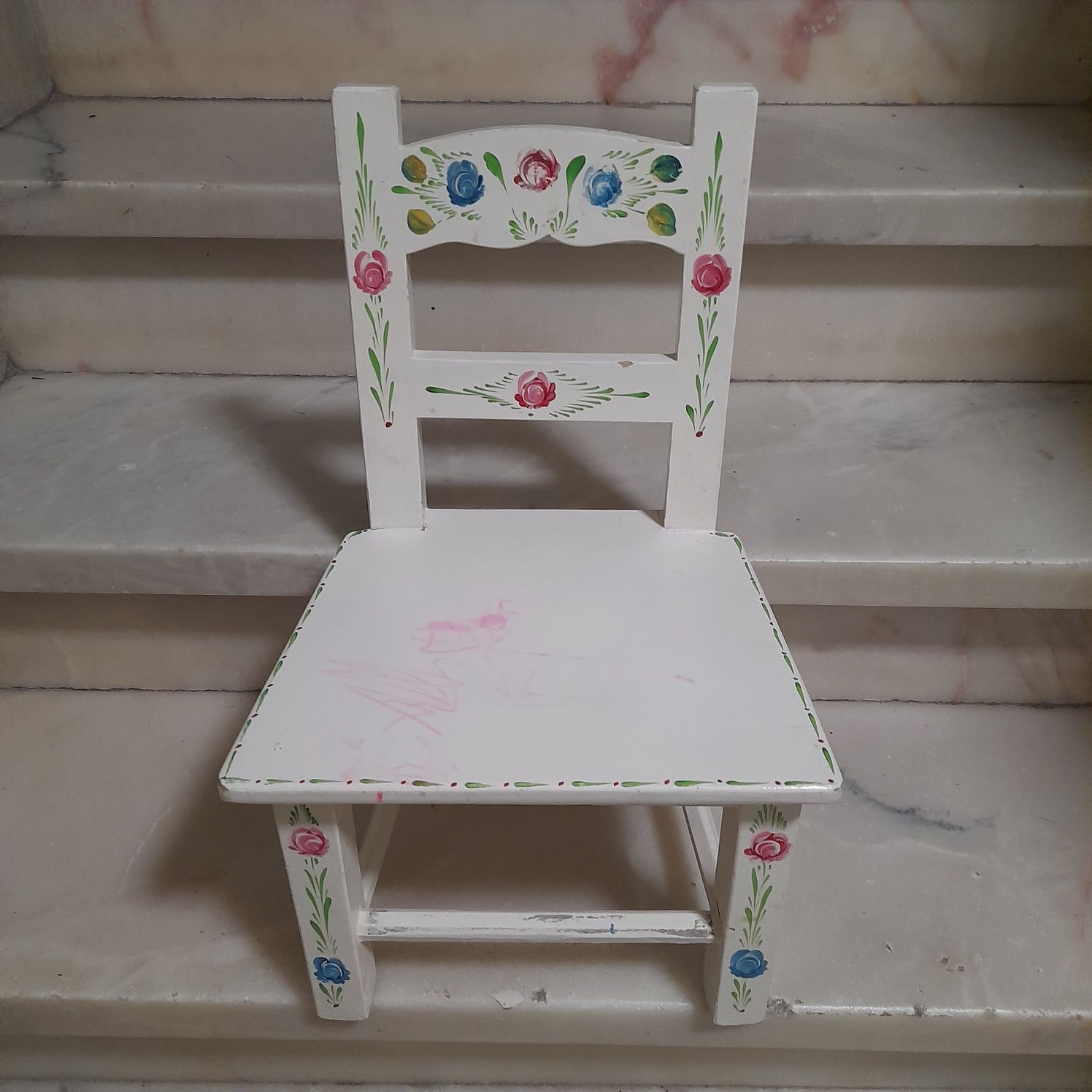 Cadeira para crianças ou decoração