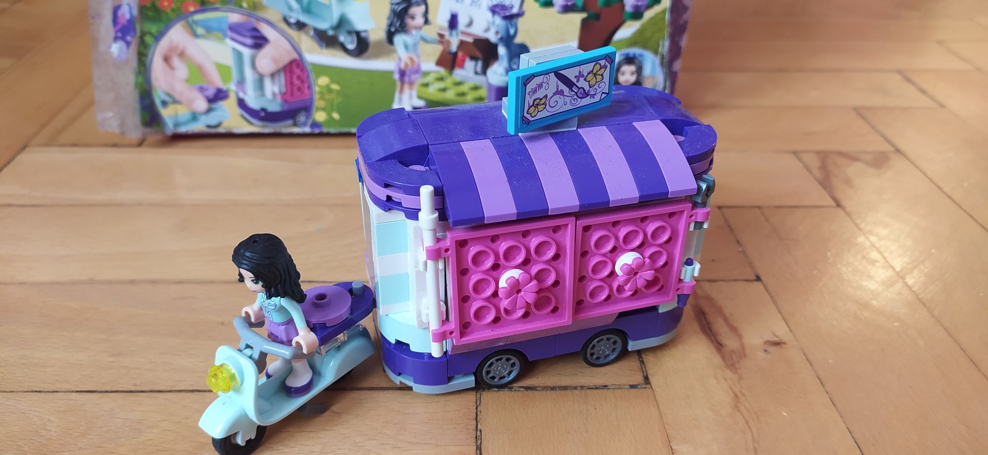 Lego friends 41332 Emma i jej rysunki Atelier