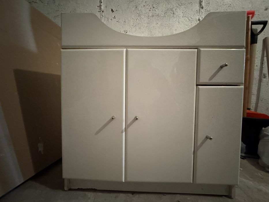 Szafka pod umywalkę + 2 szafki
