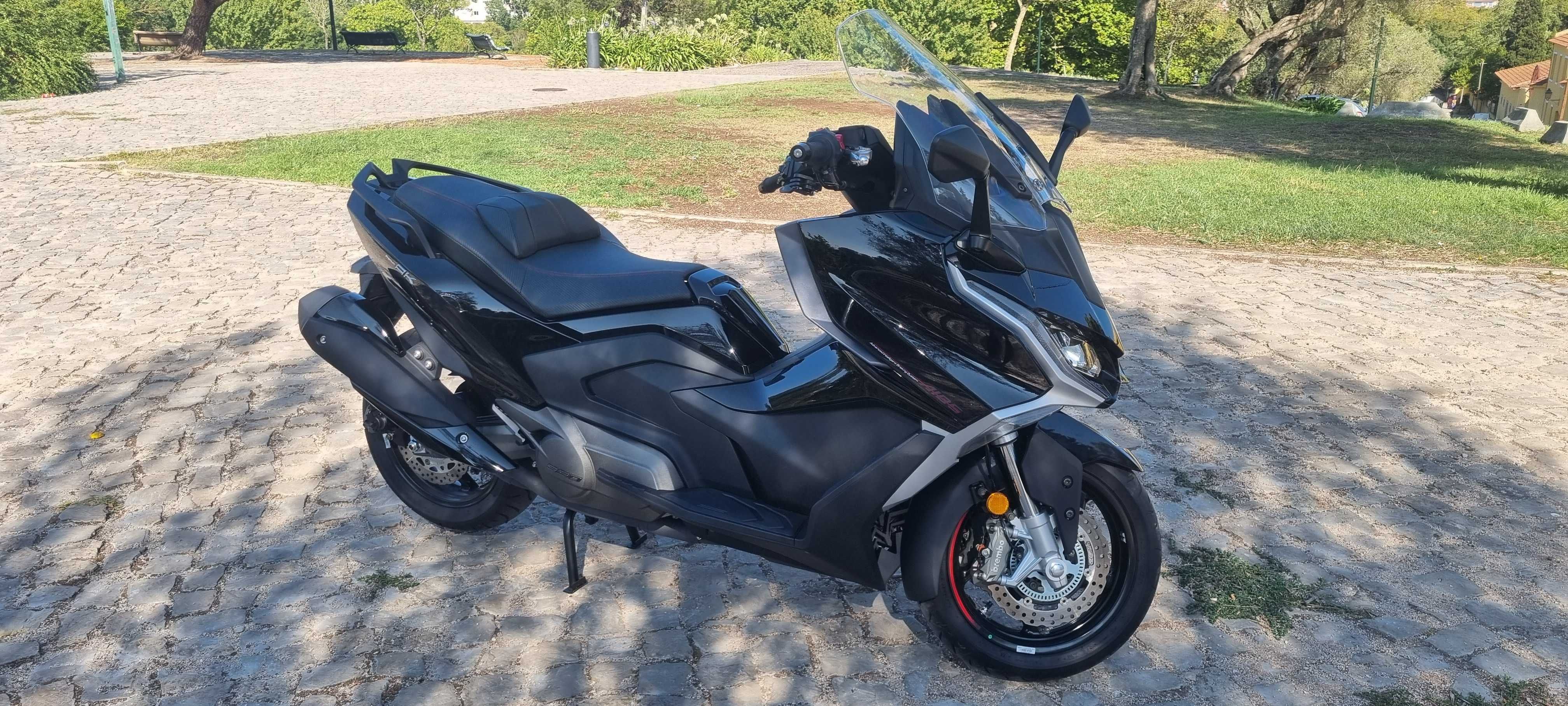 Kymco AK550 Premium - Modelo 2023