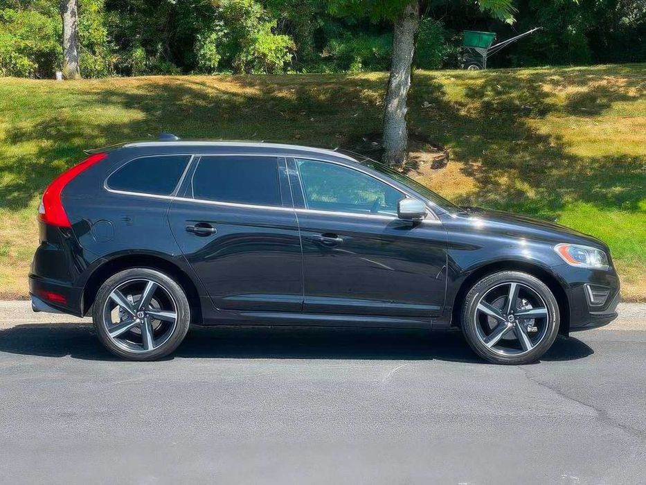 Volvo XC60 T6 R-Design Platinum      2015