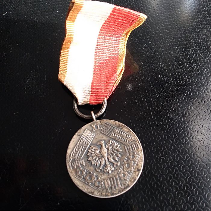 Sprzedam Medal PRL Walka Praca Socjalizm