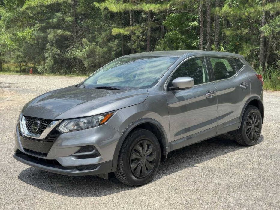 Nissan Rogue Sport      2020
