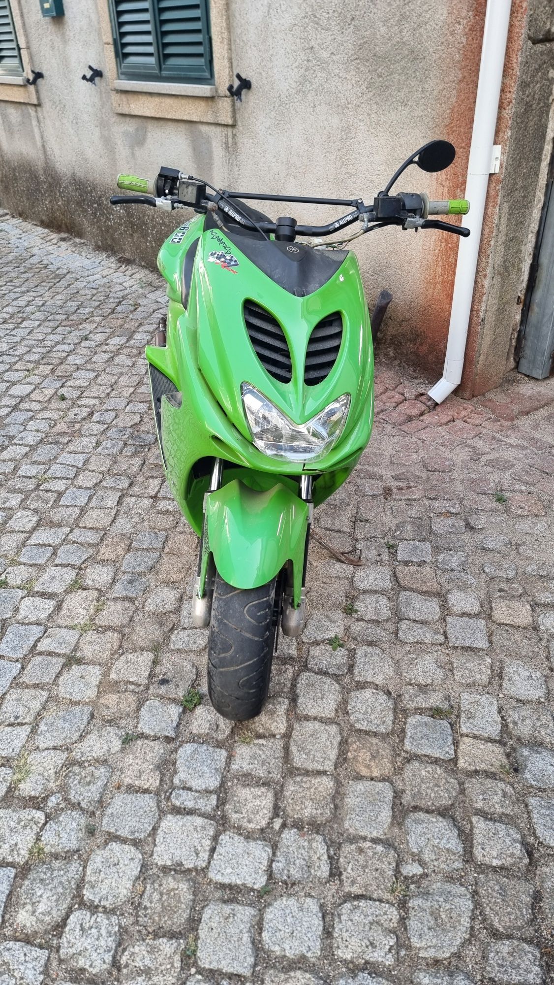 Yamaha aerox  100%