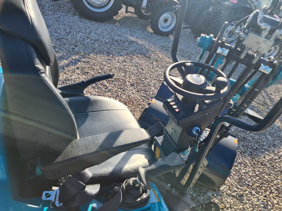 SCHMiDT 1915 ładowarka przegubowa łamana udźwig 500kg silnik Kubota