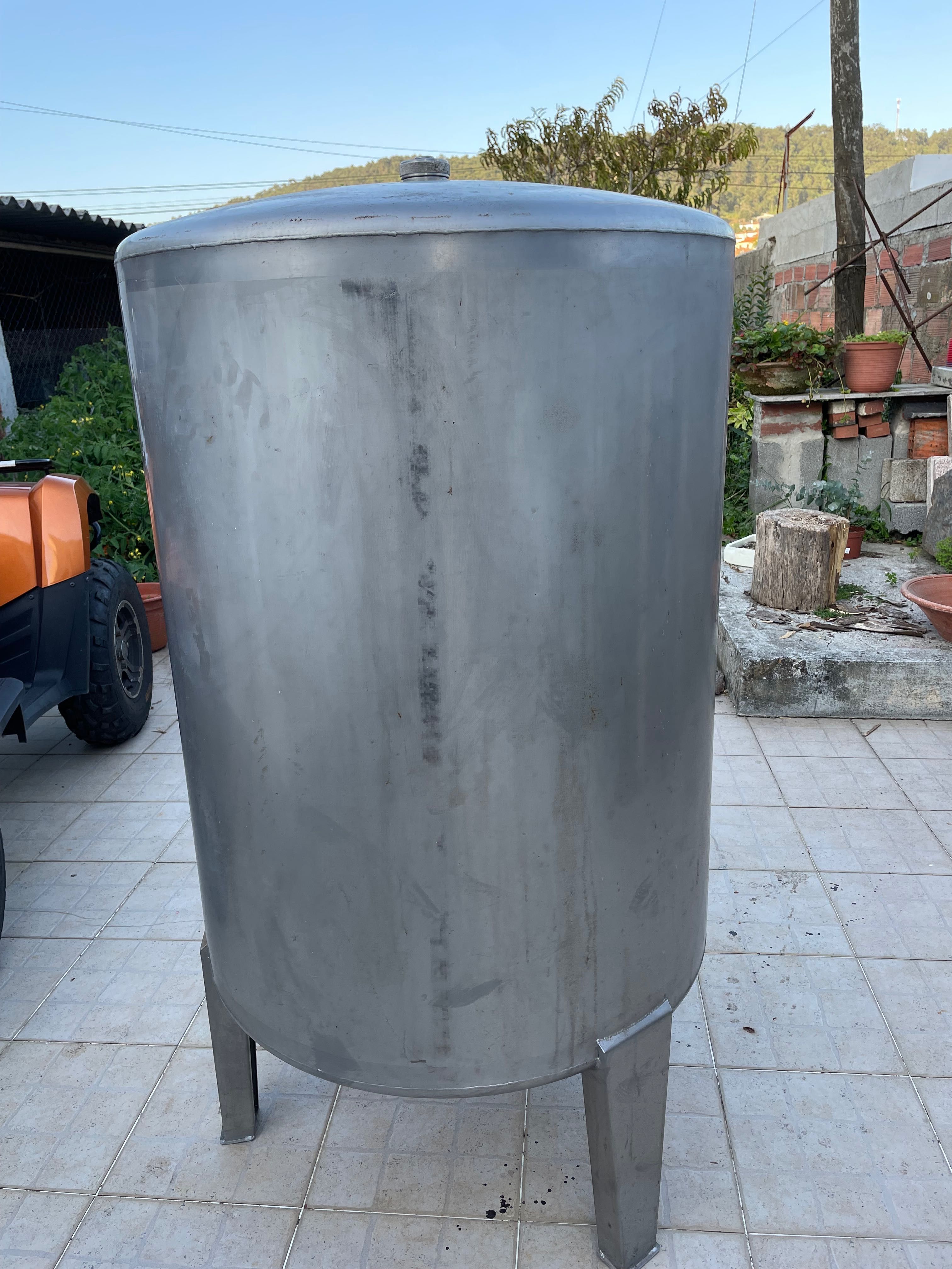 Cuba de inox de 550L
