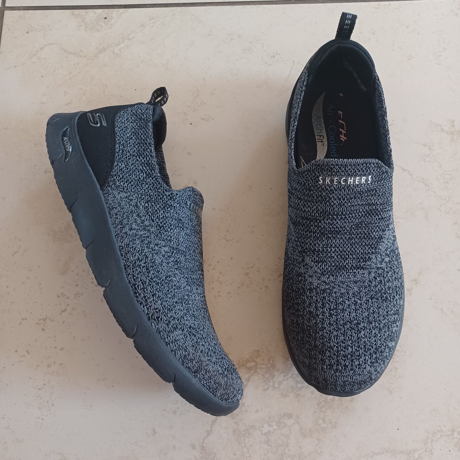 Skechers Arch Fit memory foam jak nowe 38/25 cm/ salon 329 zł