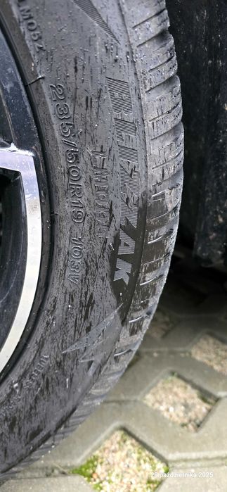 Opony zimowe Bridgestone 235/50/r19 103v 2024r XL