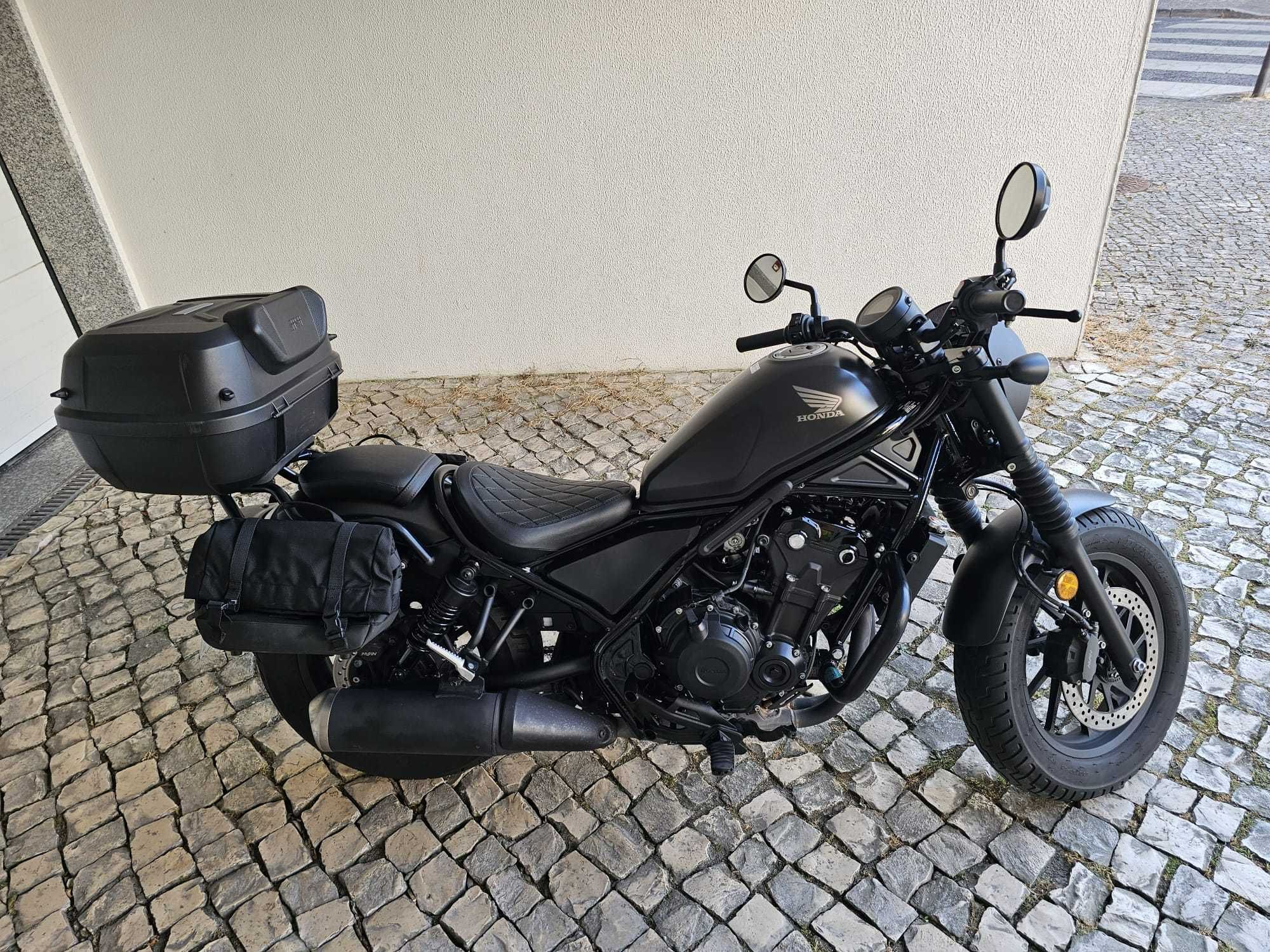 Honda CMX 500 Rebel de Novembro de 2021 com extras impecável
