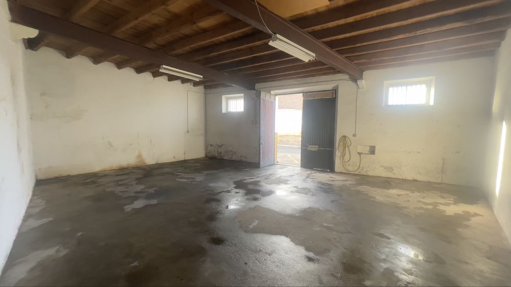 Arrenda-se garagem Centro de Benavente